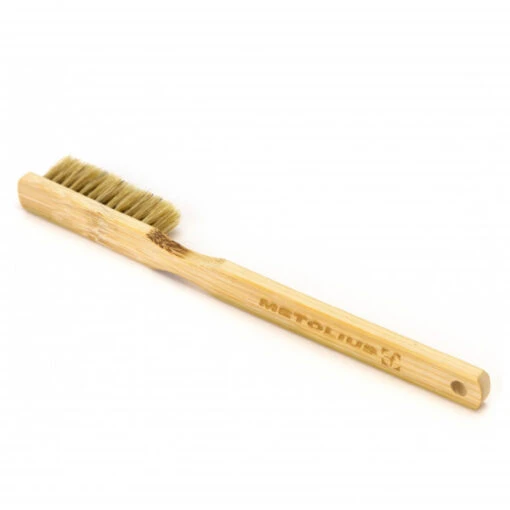 Metolius Bamboo Boar's Hair Brush - Bouldering Brush -Climbing Equipment metolius bamboo boars hair brush bouldering brush